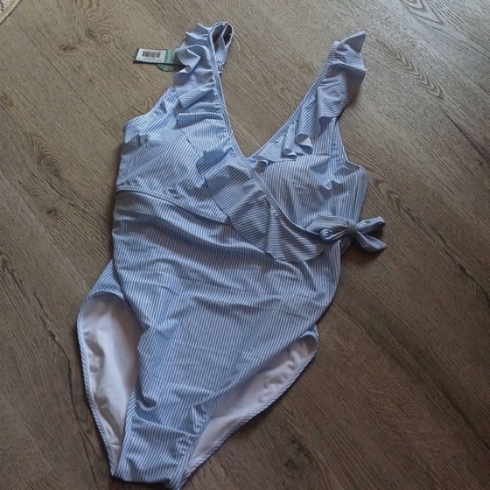 NWT Kindred Bravely Large Busty (E-I) Maternity Ruffle Wrap One Piece Swimsuit